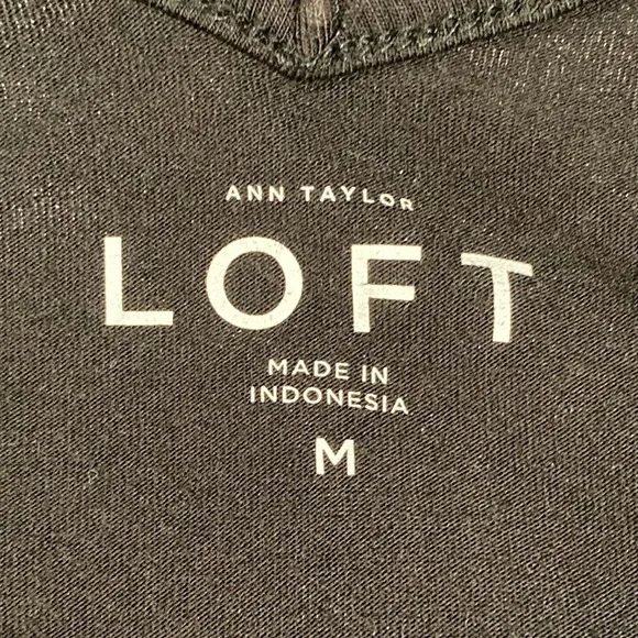 LOFT Black V-Neck Tank Top - Picture 3 of 4